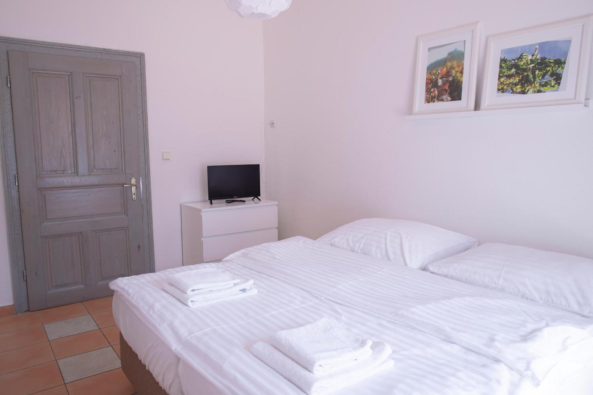 Amenity Apartmany แปร์นา ภายนอก รูปภาพ