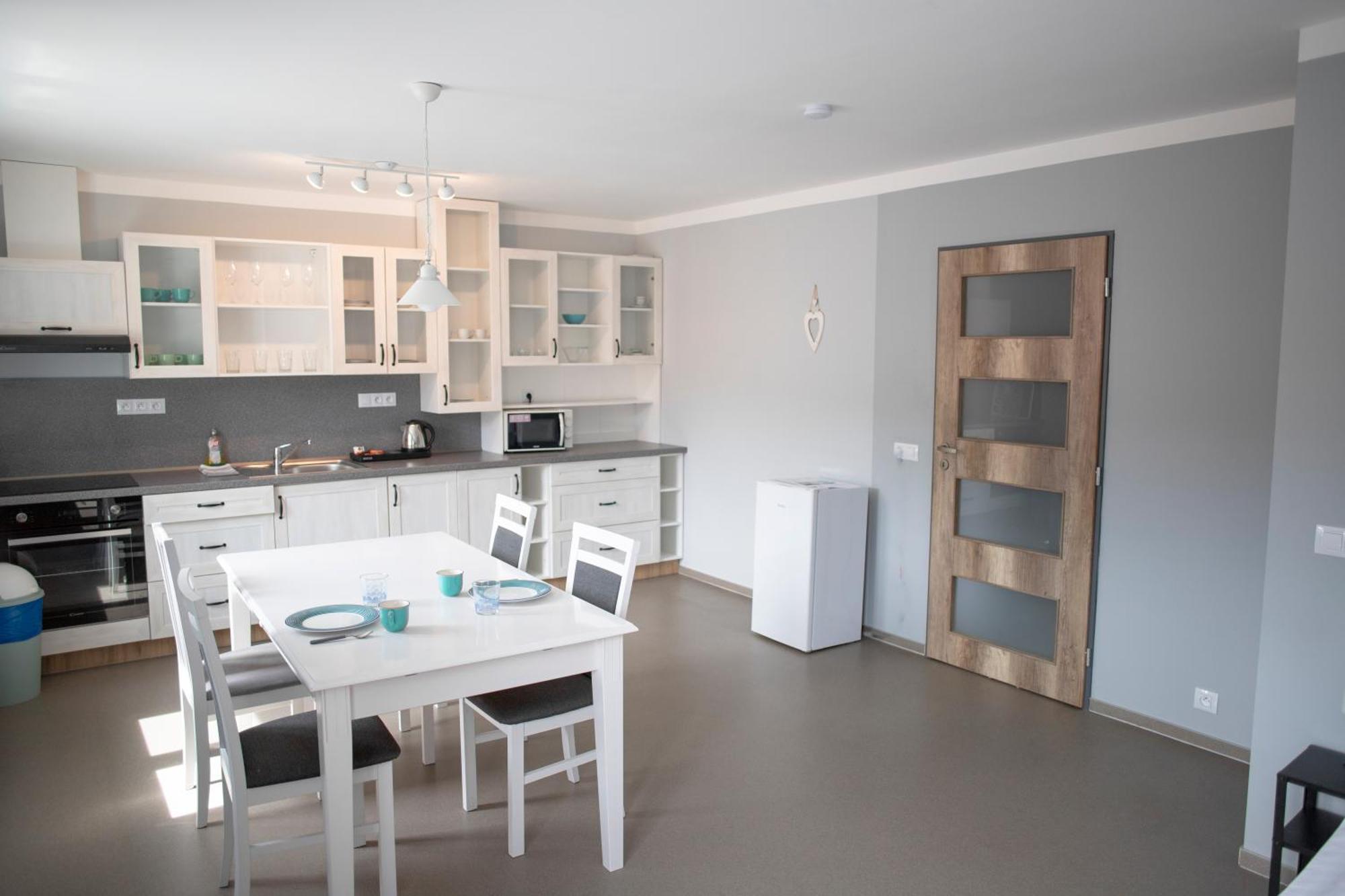 Amenity Apartmany แปร์นา ภายนอก รูปภาพ