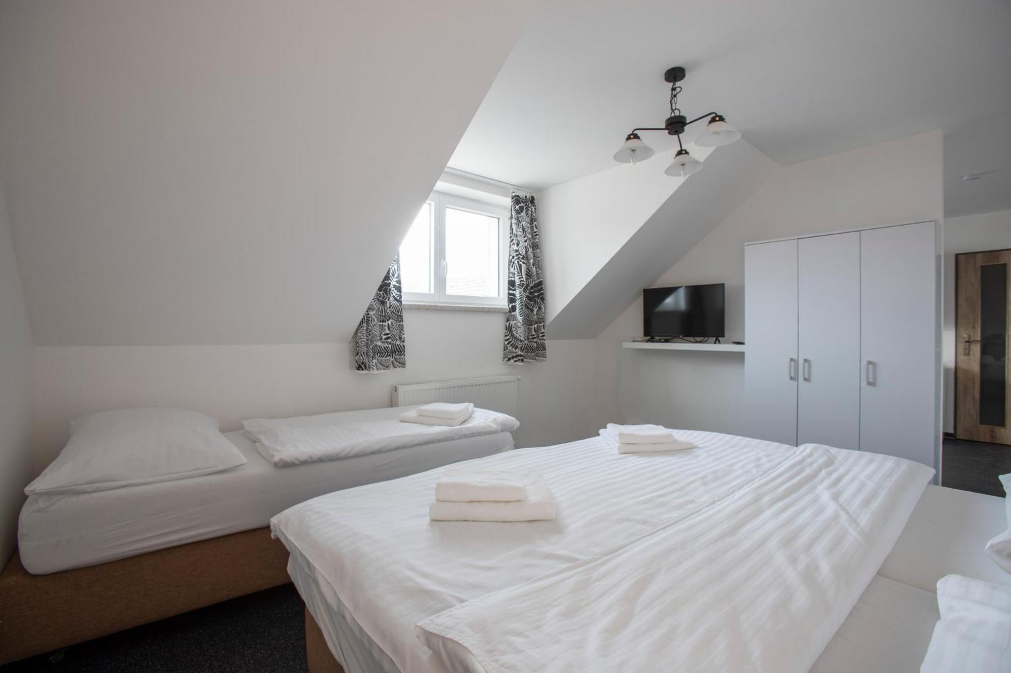 Amenity Apartmany แปร์นา ภายนอก รูปภาพ