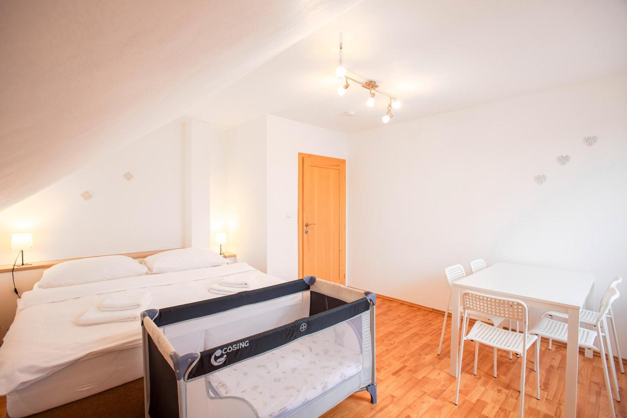 Amenity Apartmany แปร์นา ภายนอก รูปภาพ