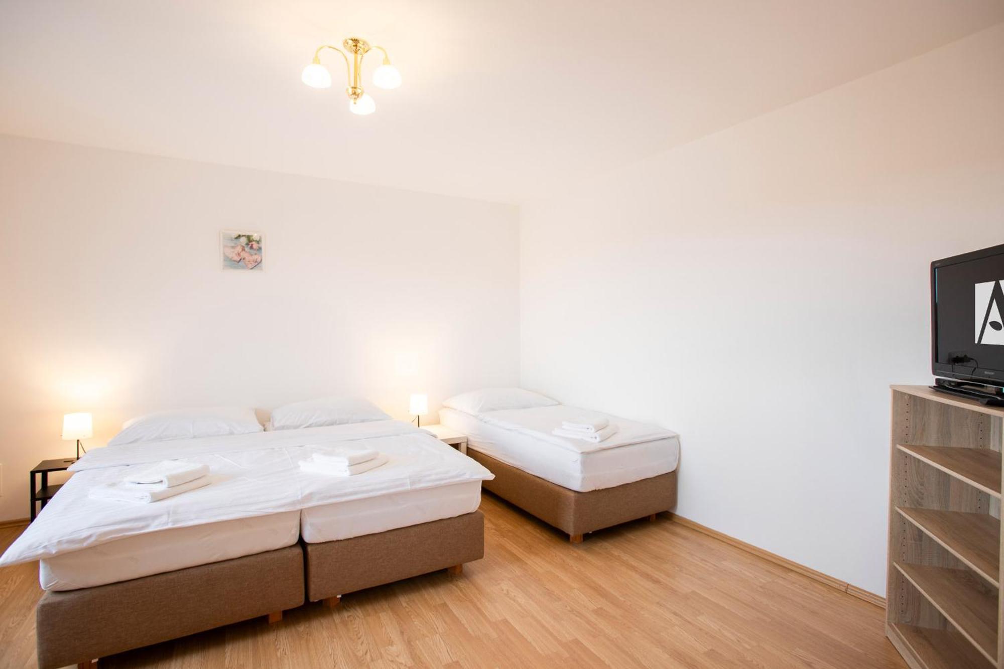 Amenity Apartmany แปร์นา ภายนอก รูปภาพ